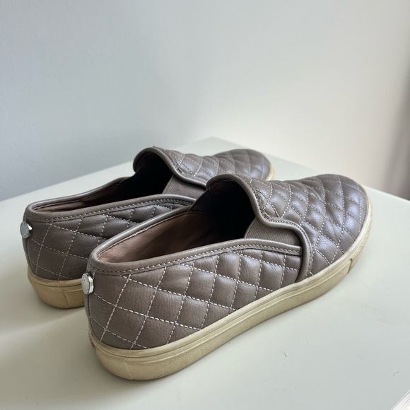 Quilted Slip-On Women's Shoes - Steve Madden Ecentrcq - Picture 2 of 4